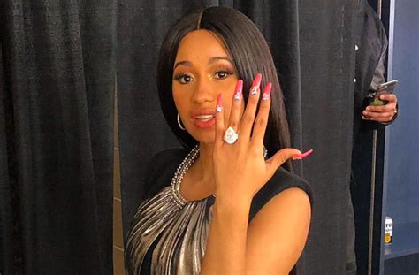 Cardi Bs Engagement Ring From Offset Cost 550000 Magic 1037