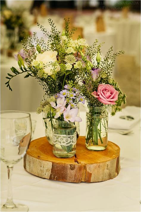 Pin By Claudia Moreno On Wedding Malarkey Rustic Wedding Flowers