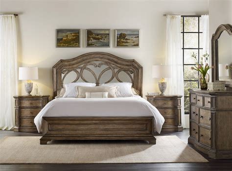 Furthermore, accented legs in the drawers, bed set, and the nightstand relentlessly add a sturdy and elegant feeling to this bedroom set design. Amazing Dillards Bedroom Furniture - HomesFeed