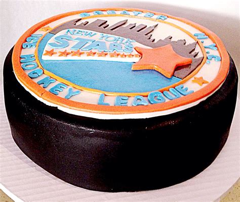 Hockey Puck Cake | Hockey puck, Cake, Puck