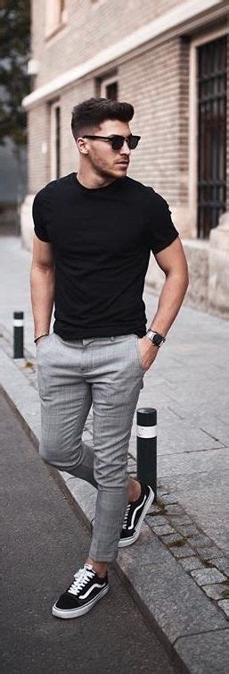Summer Monochrome Outfit Idea With A Black T Shirt Sunglasses Gray