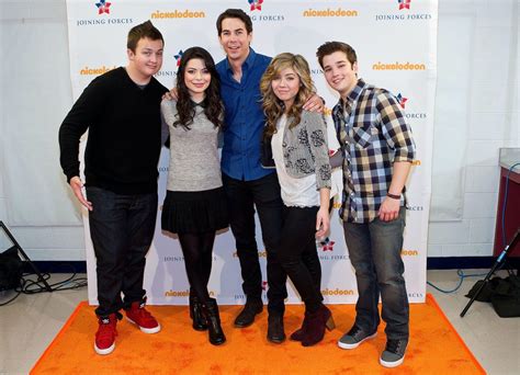 Paramount+ is reviving the 2000s nickelodeon series icarly. 'iCarly': 'Freddie' Actor Shares His Thoughts About Why ...
