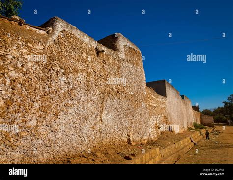 Old Wall Of The Wall Of The Old City Harar Ethiopia Stock Photo Alamy