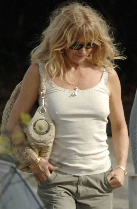 60 hot pictures of goldie hawn which are just heavenly to watch