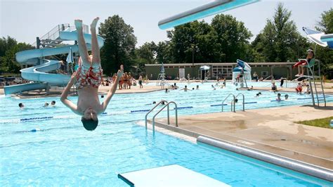 Lexington Raises Prices Of Pool Pass For Families Of 6 Or More Cuts