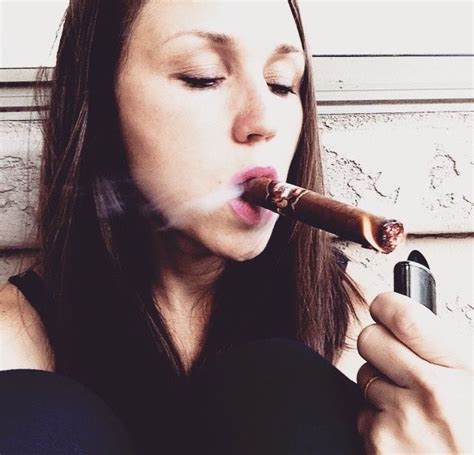Pin De Jeremy Futch En Women And Cigars Damas