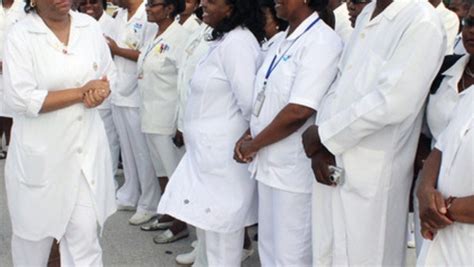 Mais De 25 Mil Enfermeiros Em Angola São Ilegais Angola