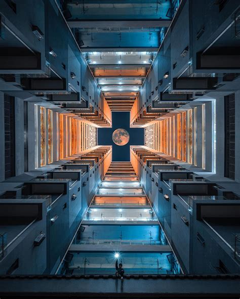 20 Perfectly Symmetrical Photos To Soothe Your Soul - WAARmedia