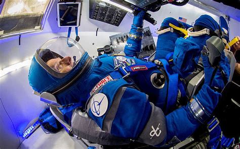 La Nasa Presentó Los Nuevos Trajes Que Usarán Los Astronautas La 100