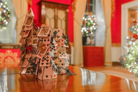 White house christmas decorations 2020 images with masks. White House Christmas Tour 2019 | White House Christmas ...
