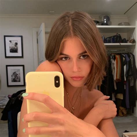 Η Kaia Gerber αναβαθμίζει το Bob της με το πιο ανατρεπτικό αξεσουάρ