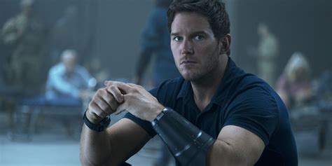 In the tomorrow war, the world is stunned when a group of time travelers arrive from the year 2051 to deliver an urgent message: The Tomorrow War Images Find Chris Pratt Ready to Fight Aliens
