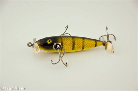 Shur Strike Underwater Minnow Lure Fin And Flame