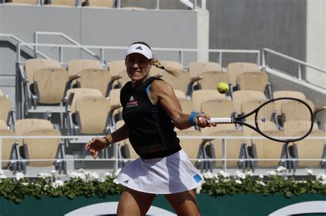 Die deutsche nummer eins verlor an ein karriereende denkt petkovic trotzdem noch nicht. Angelique Kerber - Roland Garros French Open 05/26/2019 • CelebMafia