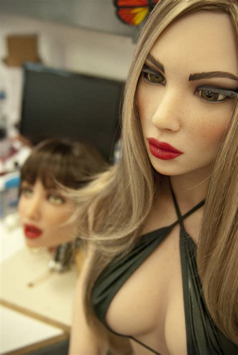 Sex Robots Will Be Able To Pleasure People Through Mind