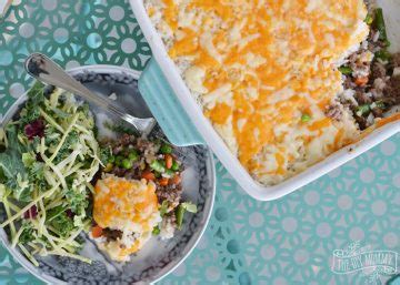 Follw this recipe to learn how to make perfect shepherd's pie.printable version. A Quick & Easy Meal Plan for a Busy Week (With Help From Minute Rice!) | The DIY Mommy