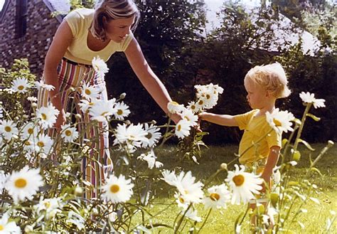 11 parenting lessons every man should learn from his mom ...