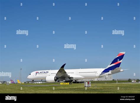 Latam Airbus A350 900 Roll Out Take Of Start Runway South