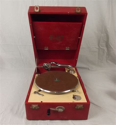 1940s Decca Portable Gramophone Model 50 From Theantiquesstorehouse On