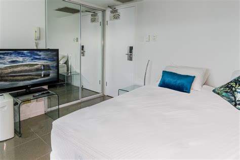 cairns holiday apartments cairns esplanade accommodation  sale
