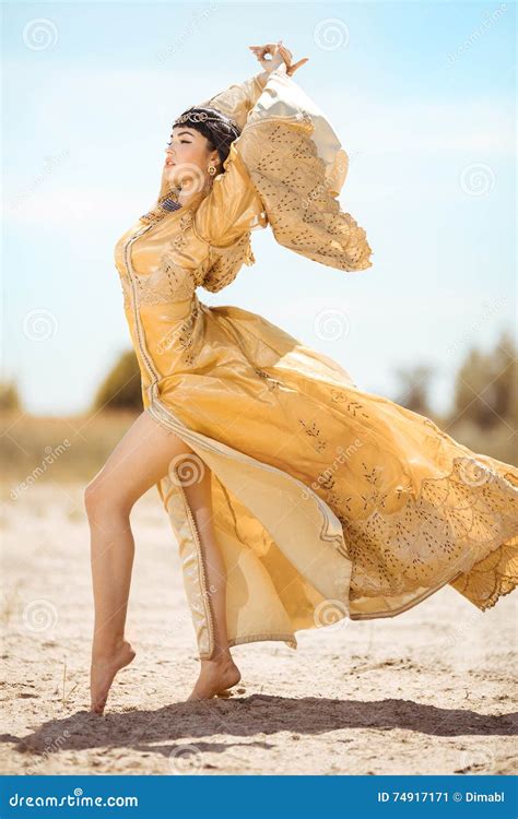 beautiful woman like egyptian queen cleopatra on in desert outdoor stock image image of