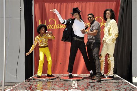 Star Trekking: Michael Jackson at Madame Tussauds Hollywood - My Family