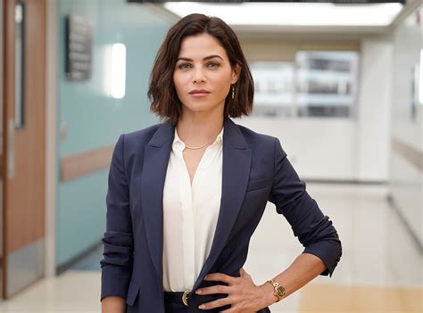 Get A First Look At Jenna Dewan On The Resident