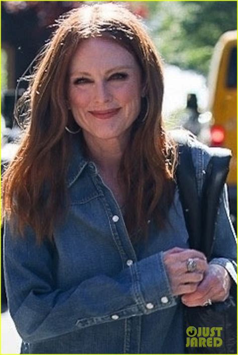 Julianne Moore Is All Smiles While Running Errands In Nyc Photo