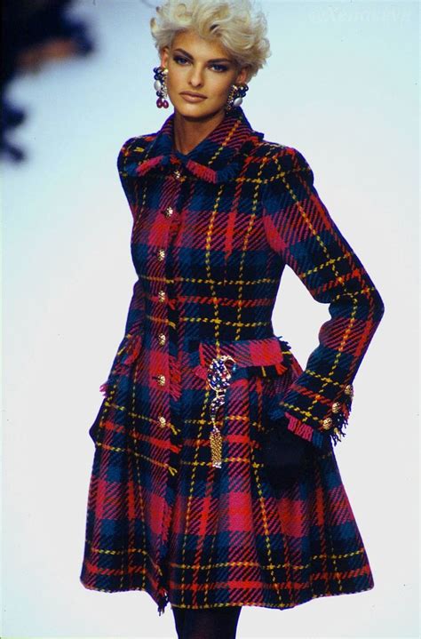 Fallwinter 1991 Fashion Linda Evangelista Style