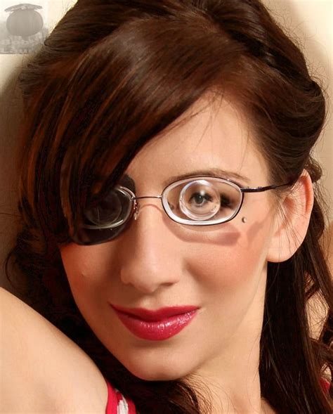 Pin By Jiří Kratochvíl On Thick Like Mine Girls With Glasses Eye Wear Glasses Geek Glasses