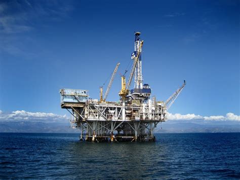 Do The Benefits Of Oil Rig Jobs Outweigh The Risks The Official