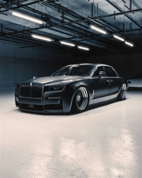 Rolls Royce Ghost Gains Full Carbon Body In Extreme Air Stance Render