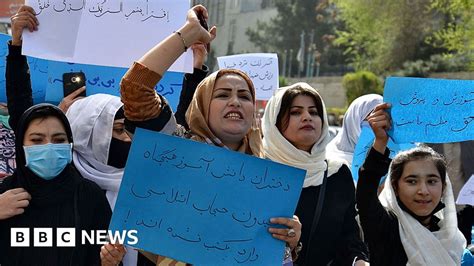 Afghanistan Protesters Urge Taliban To Reopen Girls Schools Bbc News