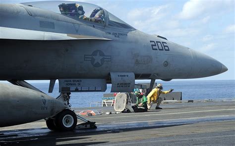 Watch Us Navy Makes History First Time Refueling Jet With Unmanned
