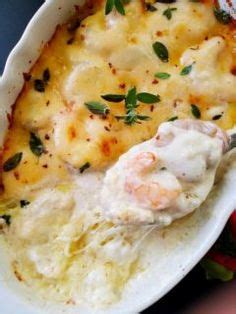 Mix macaroni, mushrooms and rest of ingredients in a 6 cup (1.6 l) buttered casserole. Baked Seafood Au Gratin in 2020 | Seafood casserole ...