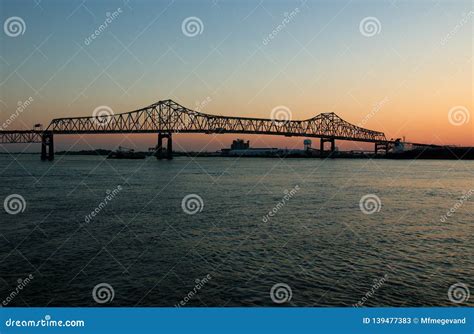 Interstate 10 Bridge Connecting Baton Rouge And Port Allen 库存图片 图片 包括