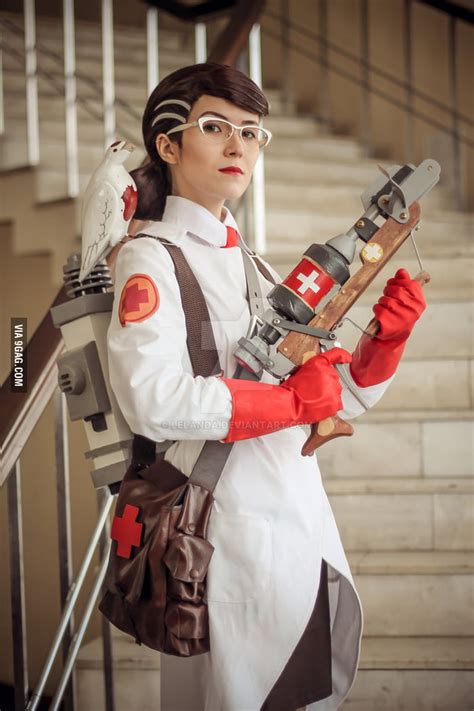 Female Medic Cosplay Team Fortress 2 9gag