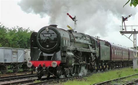 Steam Locomotive Br Standard Class 770013oliver Cromwell Accelerating