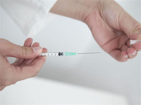 Gay Men Should Be Given Hpv Vaccine That Protects Against Cancers The Independent The