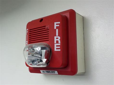 First alert smoke alarm,review,first alert 10 year battery,first alert p1210,issues,how to replace the battery,long term test,smoke detectors,smoke detector test. Emergency Evacuation Alarms and Alerting Tips - Building Maps