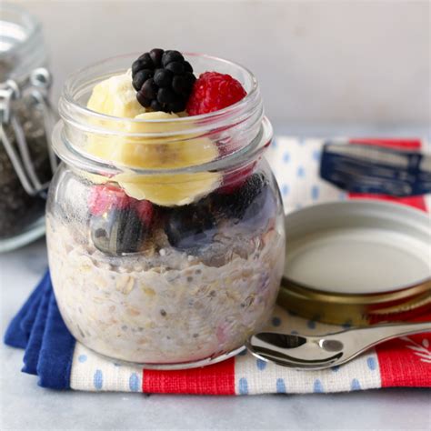 This low calorie recipe has 13 grams of protein for a great way to start your day. Low Calorie Overnight Oats Recipe Uk - Blueberry Lemon Cheesecake Healthy Overnight Oats Recipe ...