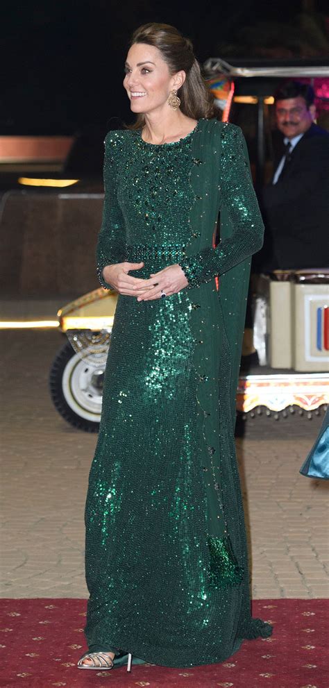 Kate Middleton Glistens In Emerald Evening Gown Silver Sandals In Pakistan Green Long Sleeve