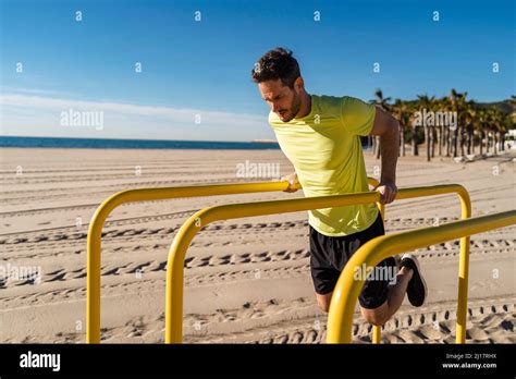 Muscle Men Beach High Resolution Stock Photography And Images Alamy