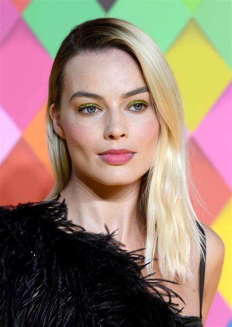 Born 2 july 1990) is an australian actress and producer.she has received nominations for two academy awards, four golden globe awards, and five bafta awards. Margot Robbie's Unexpected Eyeshadow Gives Her an Extra ...