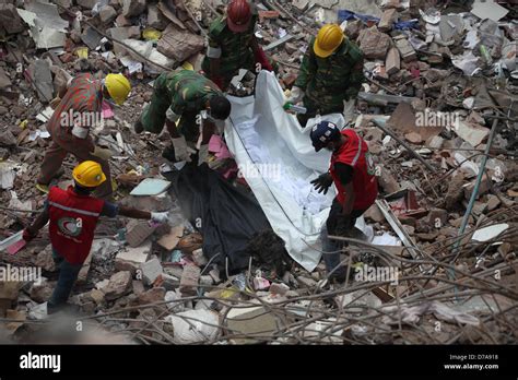 Rana Plaza Collapse Hi Res Stock Photography And Images Alamy