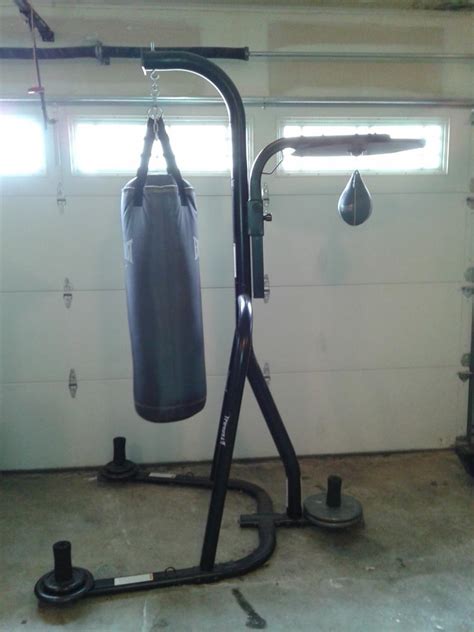 Everlast Heavy Bag And Speed Bag Stand Blackout The Art Of Mike Mignola