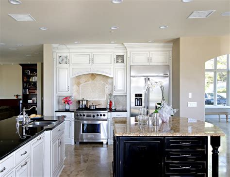 See more ideas about kitchen inspirations, kitchen design, kitchen remodel. Kitchen white cabinets dark island | Apartments