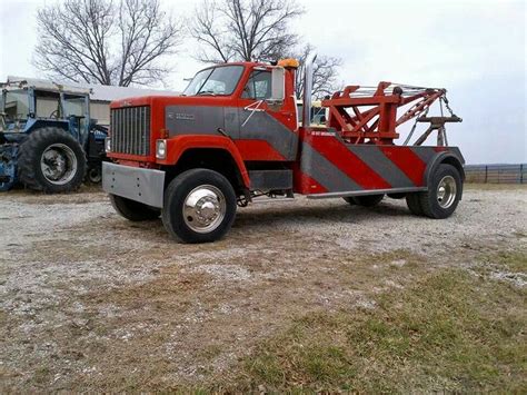 Pin By Jonpaul Cottrell On Old School Tow Trucks Tow Mater Old