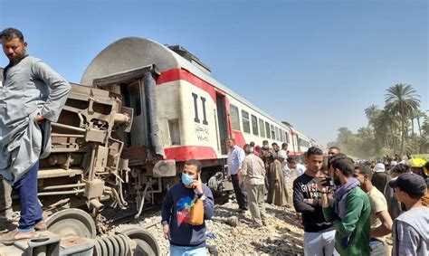 Al Menos 32 Muertos Y 66 Heridos En Choque De Trenes En Egipto