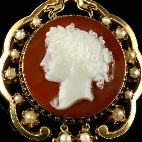 Antique Victorian Hardstone Cameo Brooch 15 Carat Gold Pearls For Sale